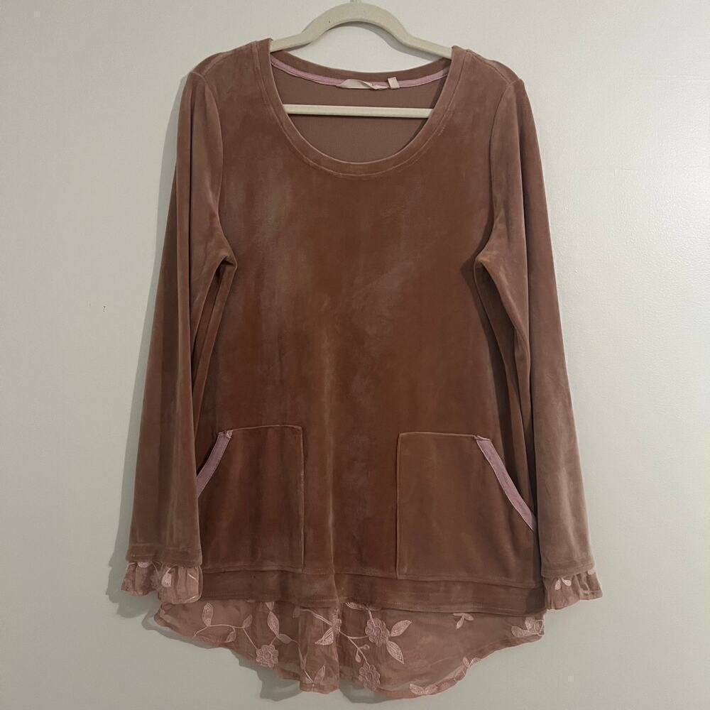 Soft Surroundings‎ Velvet Velour Lace Trim Detail Pocket Front Long Sleeve Top